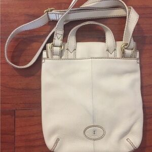 Elegant Fossil Cream Leather Shoulder Bag